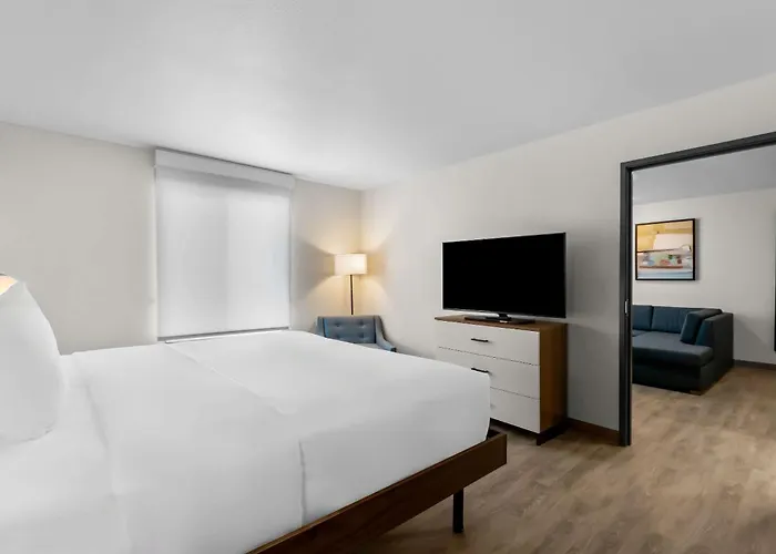 Hotel Everhome Sports Entertainment District By Choice 4*