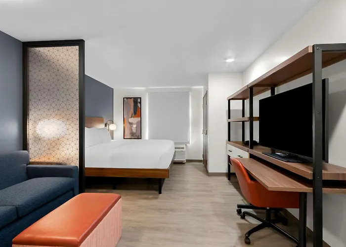 Hotel Everhome Sports Entertainment District By Choice Glendale