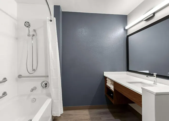 Everhome Sports Entertainment District By Choice Hotel